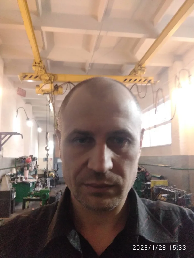 Yuriy, 43