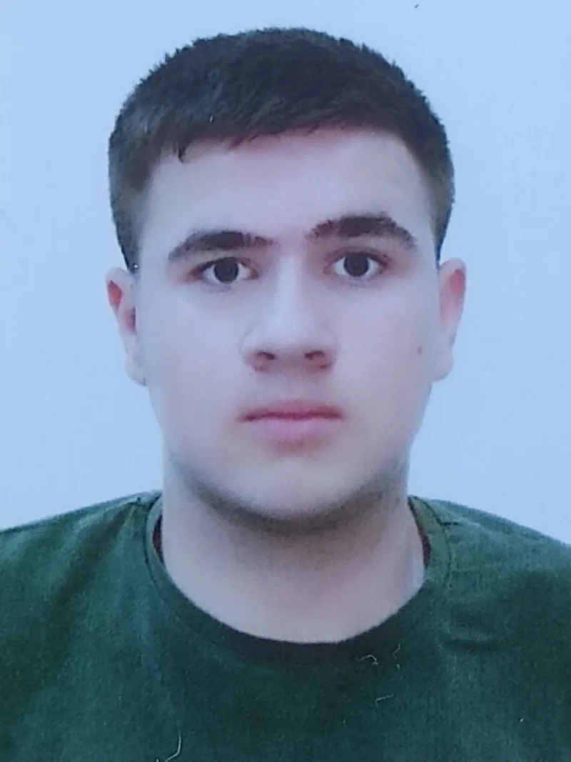 Eduard, 19