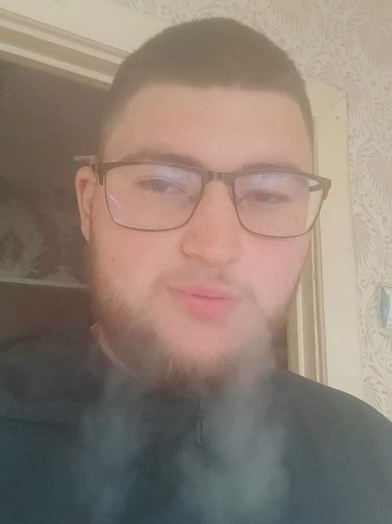 Артур, 18