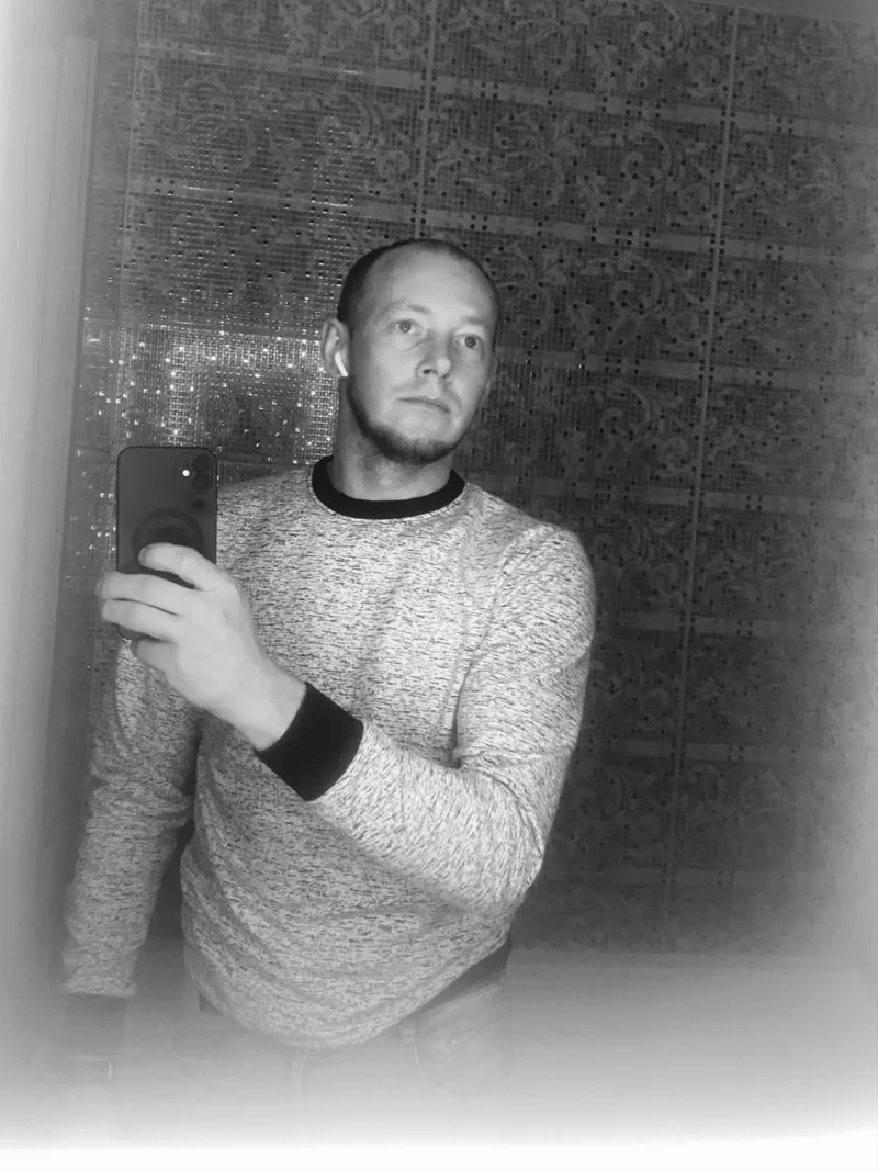 Андрій, 33