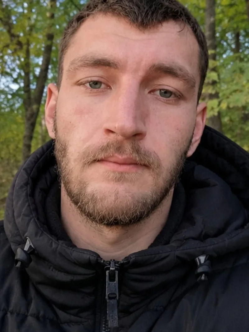Іван, 25