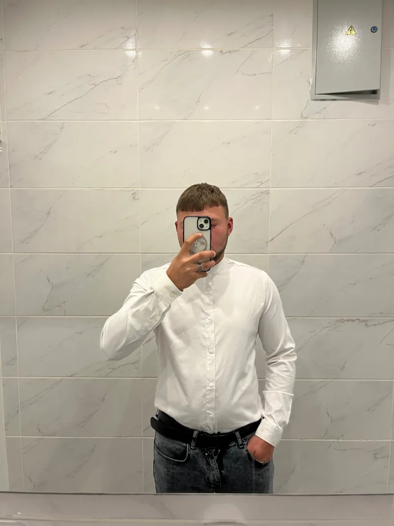 Артем, 20