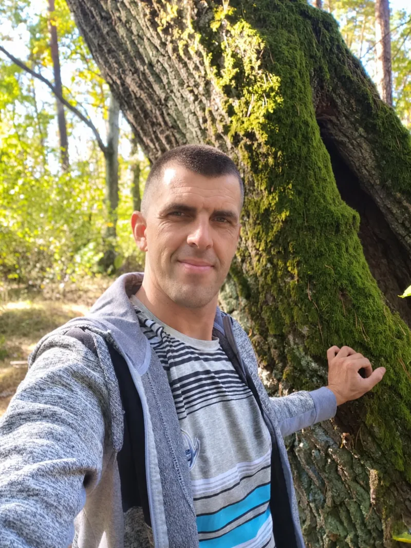 Олександр, 46