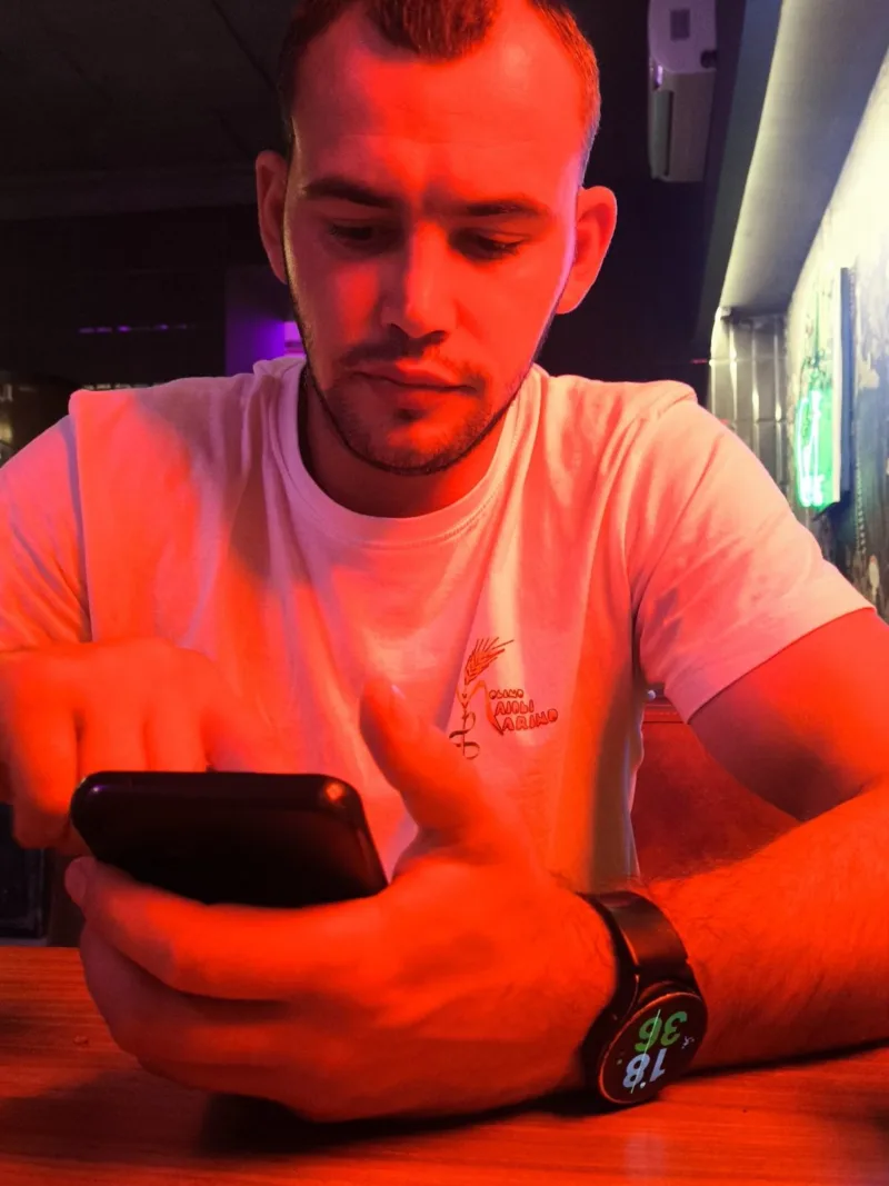 Олександр, 29