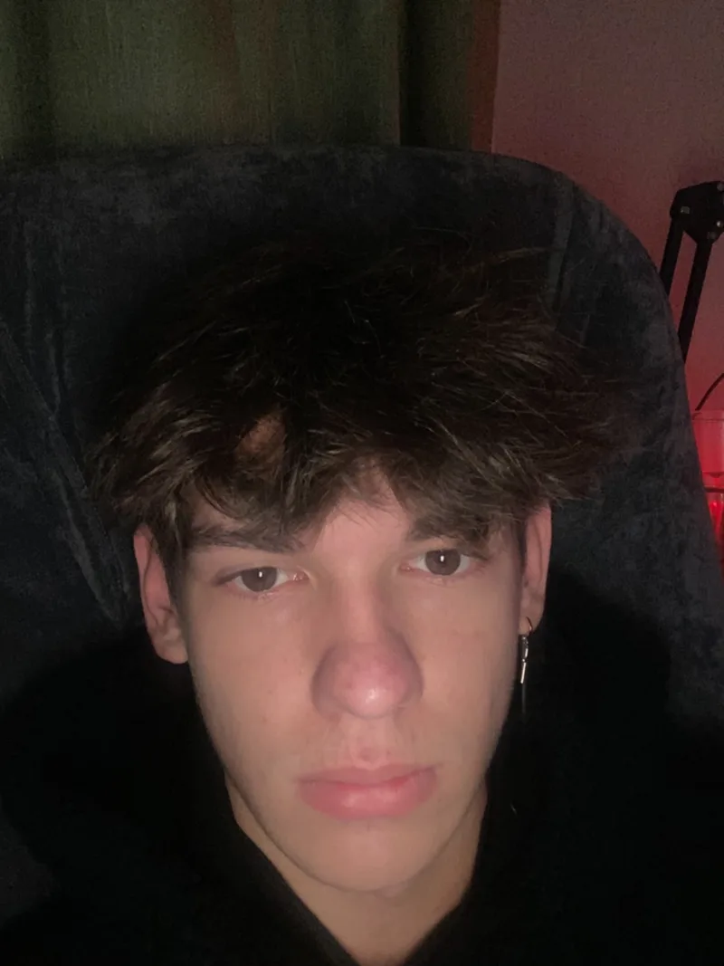 Egor, 19