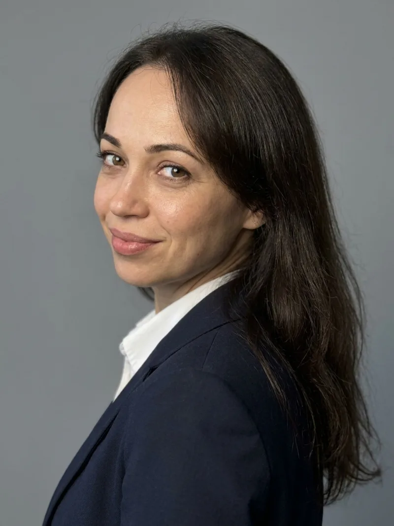 Nadiya, 36