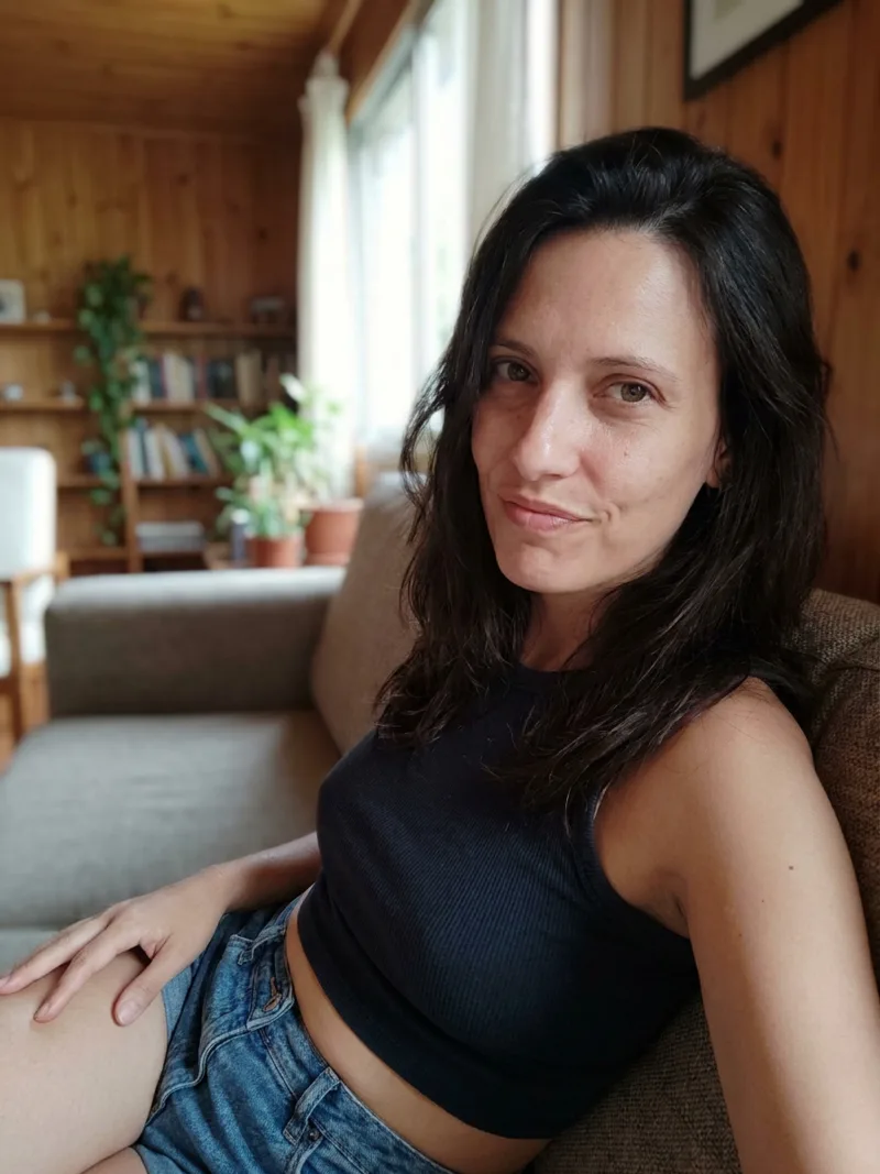 Valeria, 30