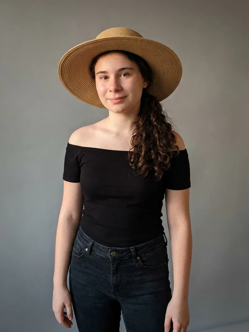 Вікторія, 22