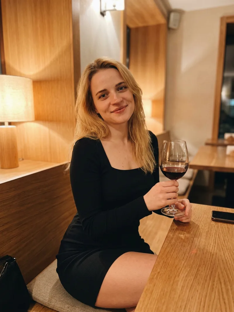 Anastasia, 32
