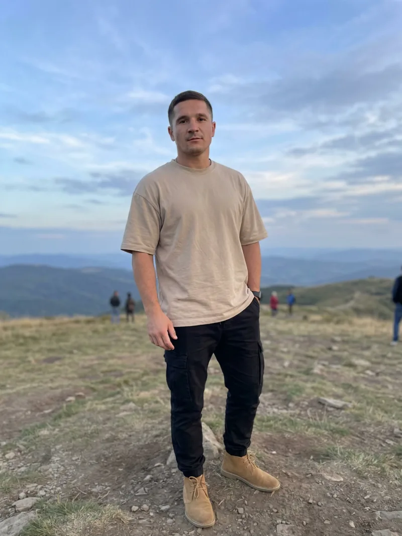 Dmitriy, 37