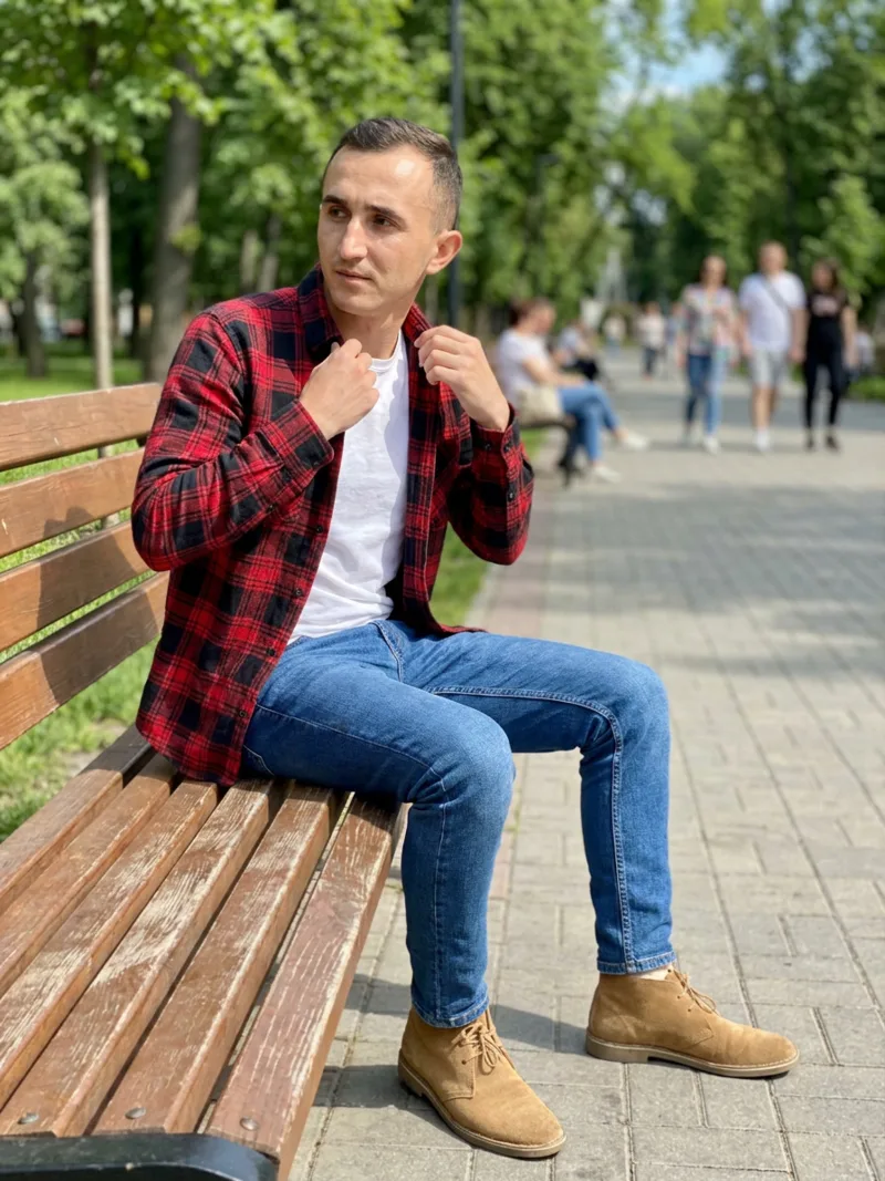 Zhenya, 32