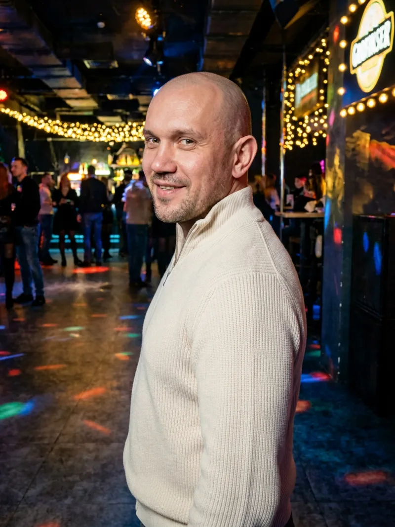Denis, 38