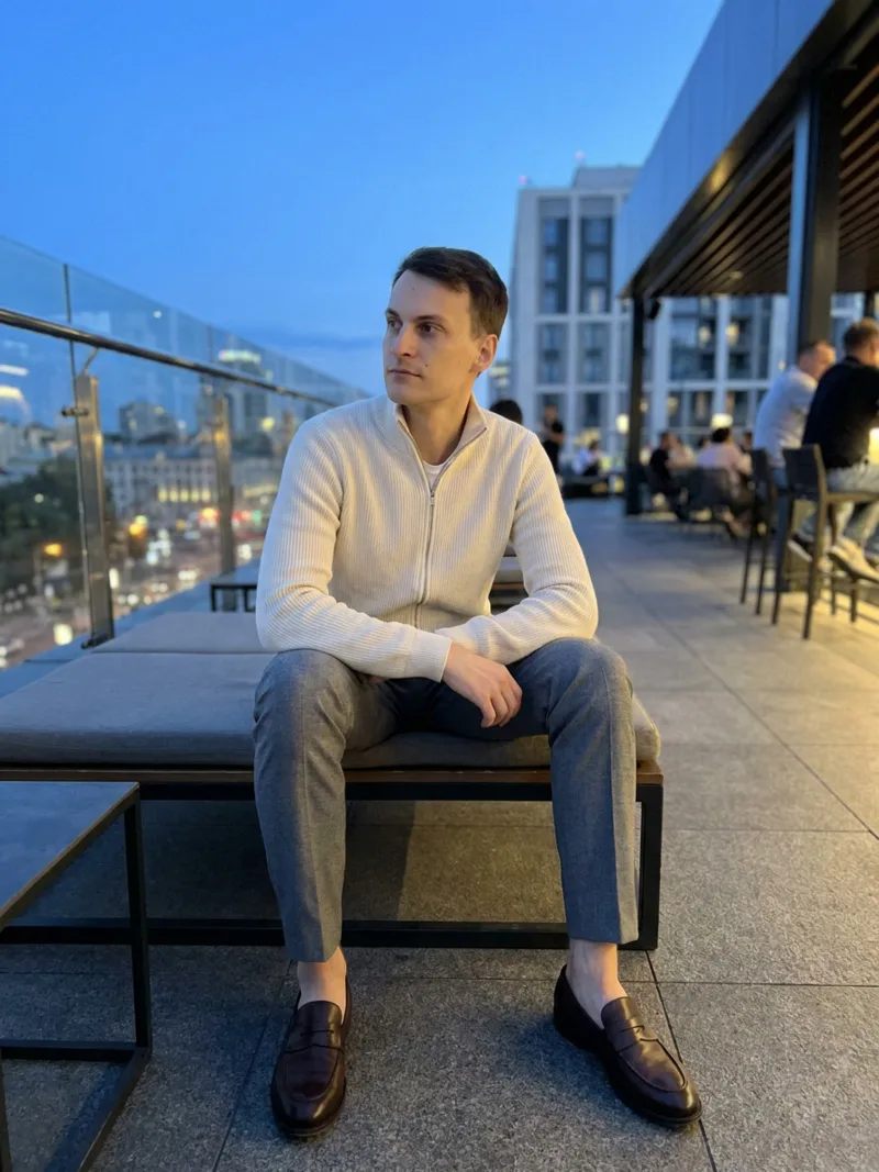 Viktor, 31