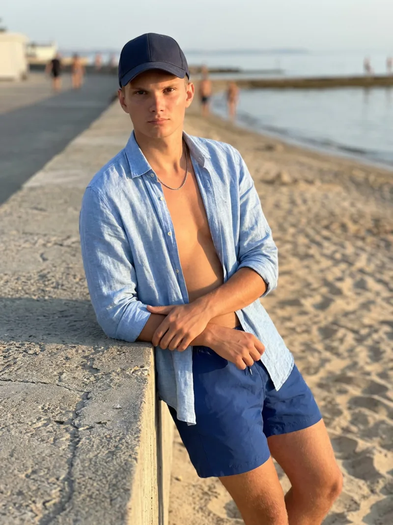 Андрей, 27