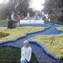 Оленька